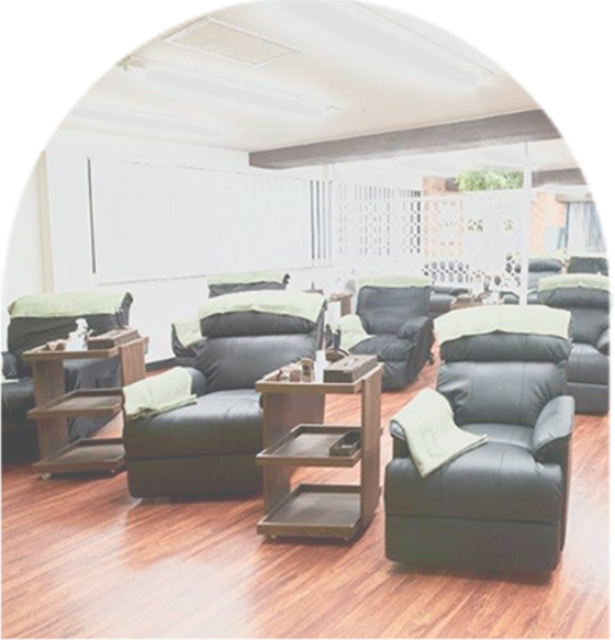 CREA 池袋西口店 店内写真